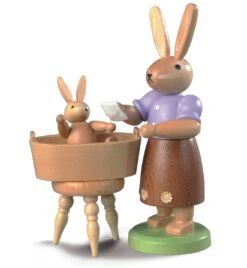 Easter Bunny, Female,mother With Little Child Have A Bath, Height 11 Cm / 4 Inch, Coloured, Original Erzgebirge By Mueller Seiffen